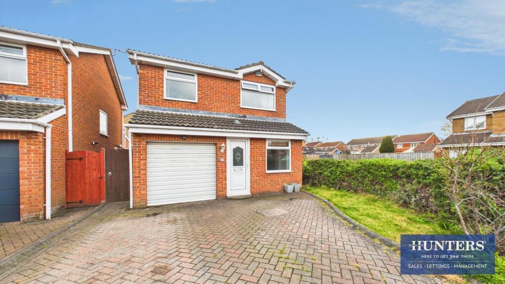 3-bed detached on Lulsgate, Castletown, Sunderland, £245,000