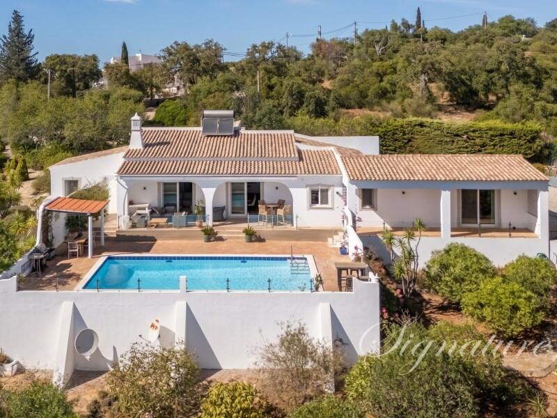 Main image of property: Algarve, Santa Bárbara de Nexe