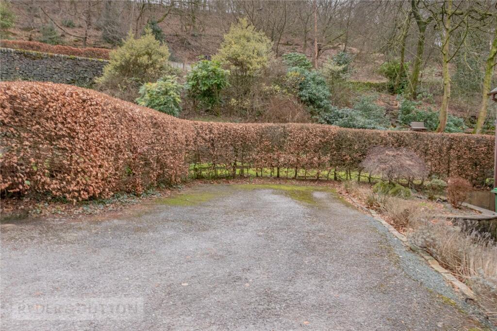 Gatehead House, Gatehead Road, Delph, Saddleworth, OL3 photo 2
