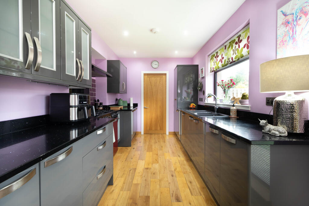 House in Dundee, Angus - View 3