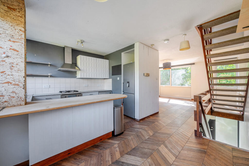House in London - View 2