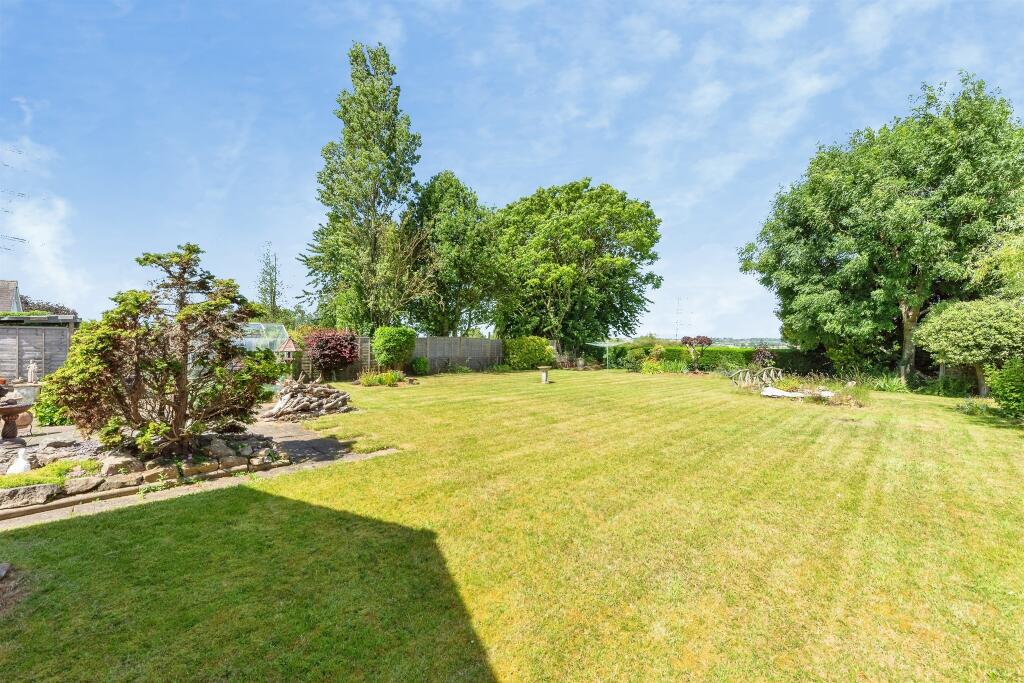 House in South Kesteven, Grantham - View 2