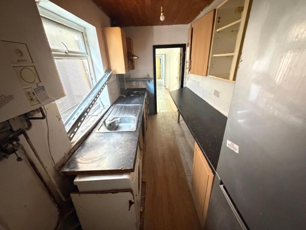 House in Birmingham, West Midlands - More