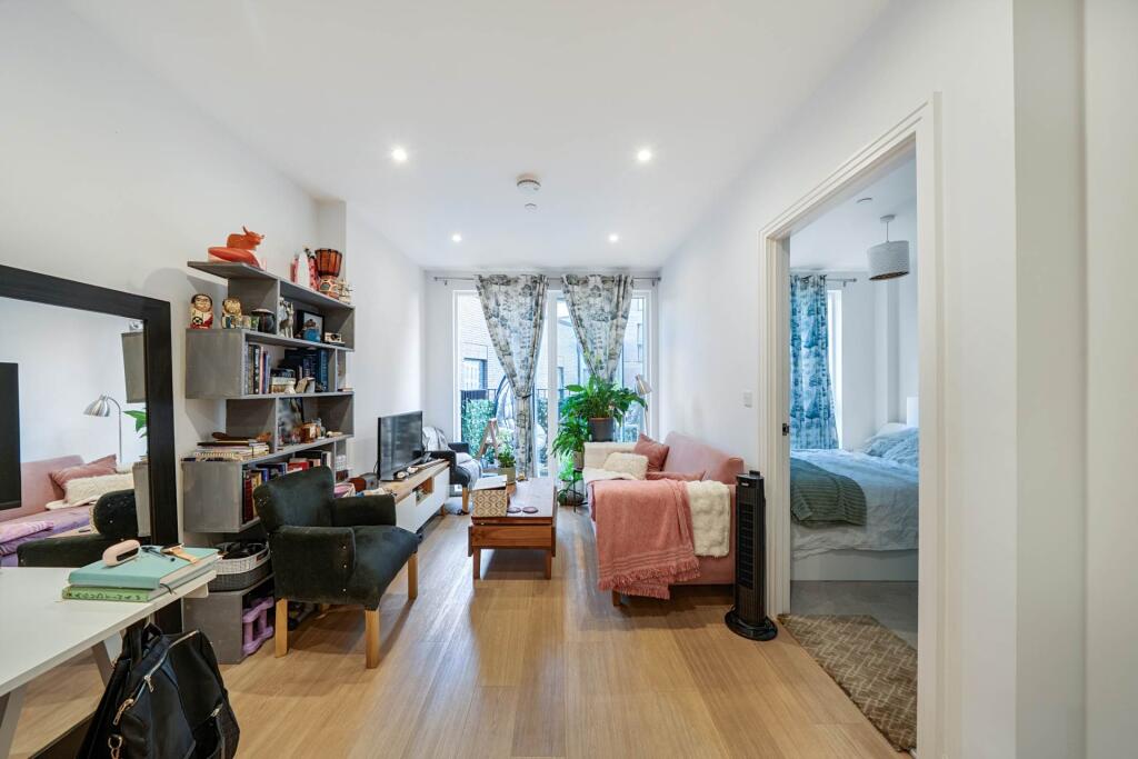 Apartment in Reading - More