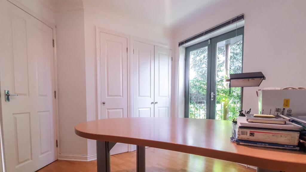 Apartment in Stevenage - More