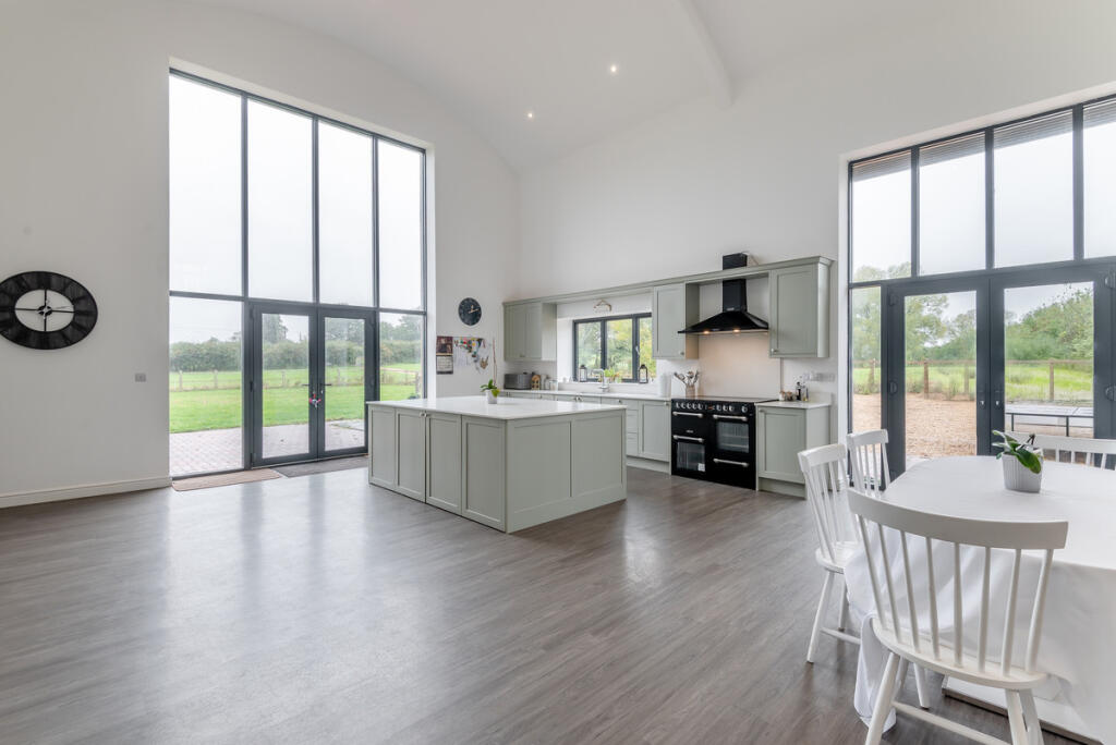 House in Rudgeway, Alveston - View 2