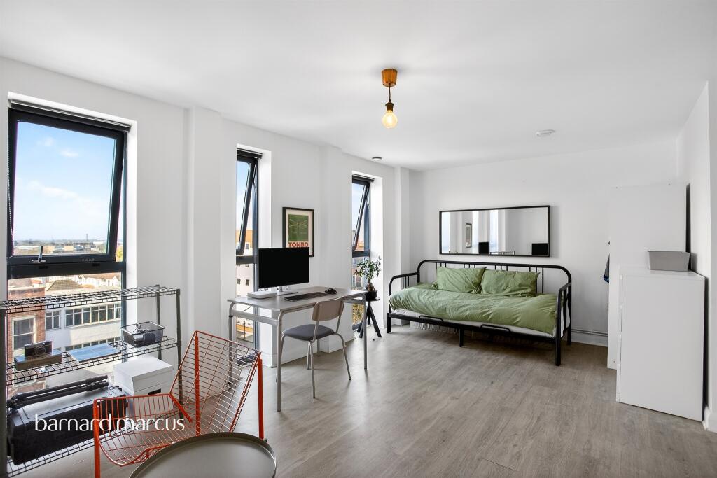 Main image of property: 420 London Road, Croydon