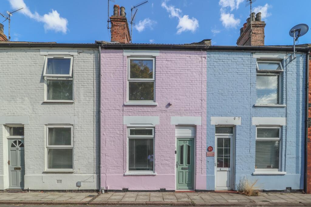2-bed terraced on Gladstone Road, King's Lynn, PE30, £150,000