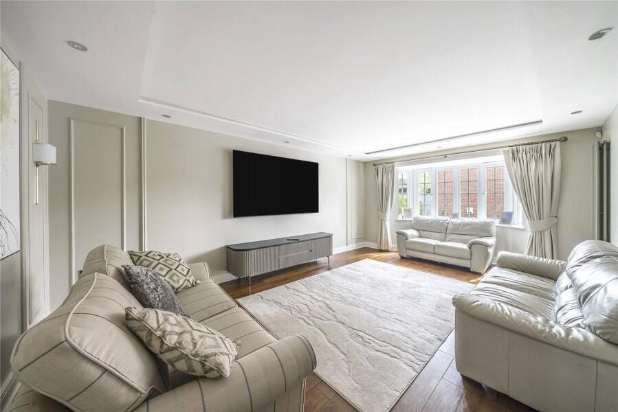 House in Kingston upon Thames - View 4
