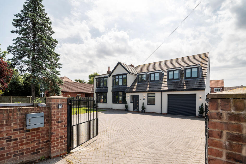 5-bed detached on Station Road, Hatfield, Doncaster, £575,000