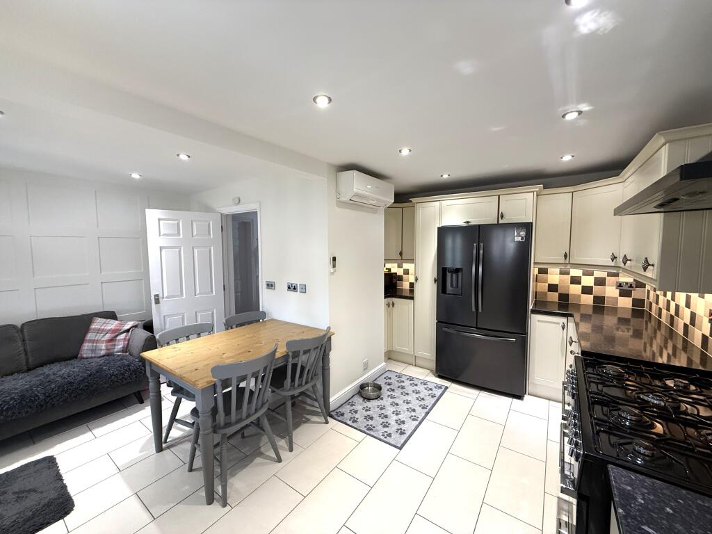 House in Ipswich - View 2