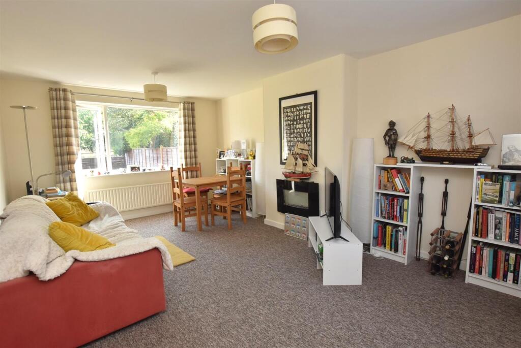 Meadow Way, Heavitree, Exeter photo 3