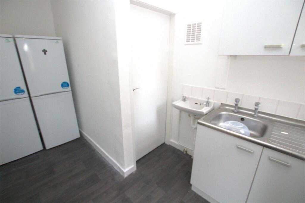 House in Middlesbrough, Middlehaven - View 5