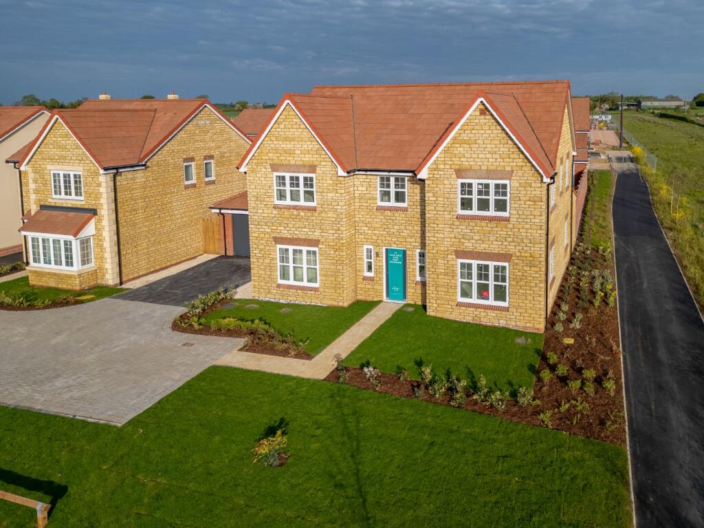 5-bed detached on Robey Avenue, Faringdon, Oxfordshire, SN7, £740,000