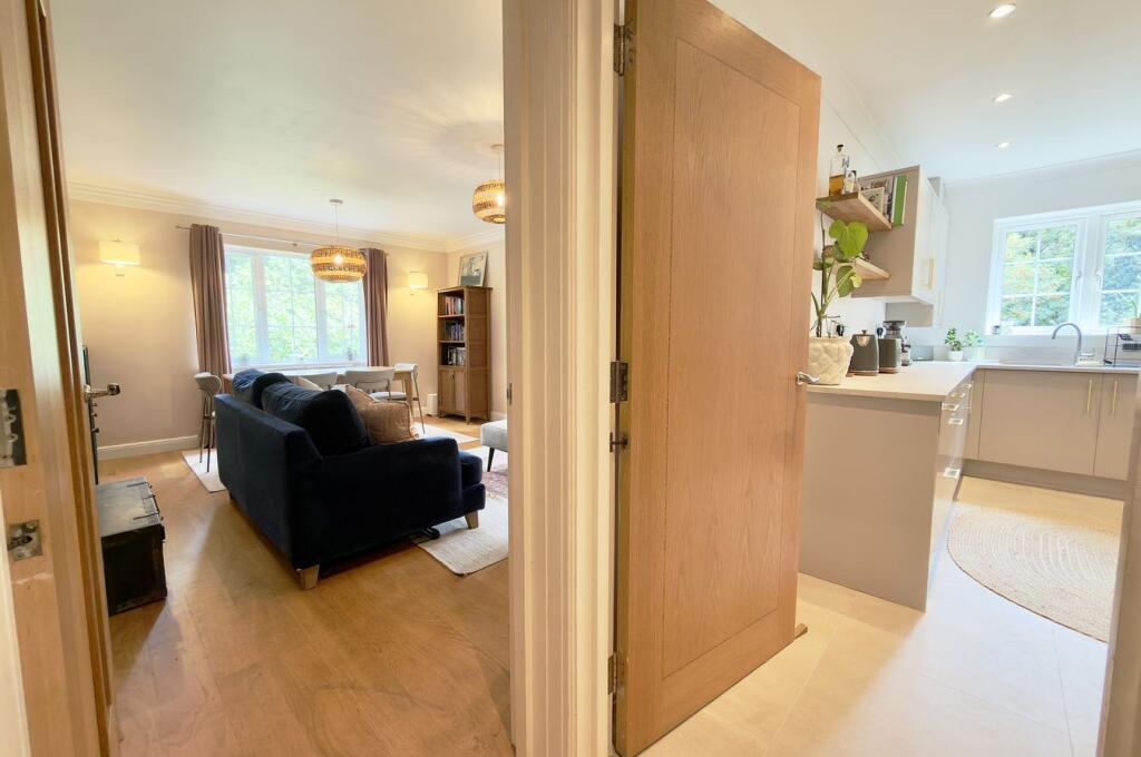 Apartment in Bournemouth, Westbourne - More