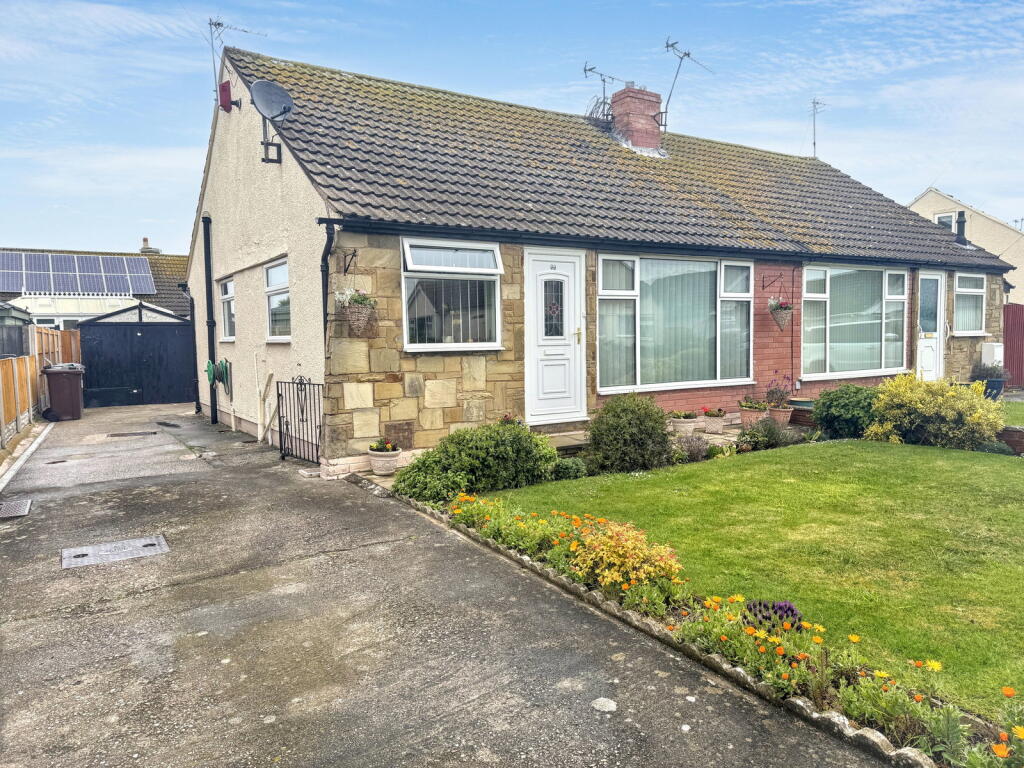 Main image of property: Lon Y Cyll, Pensarn, Conwy, LL22 7RW