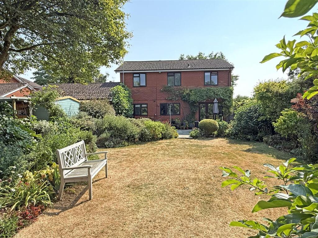 4-bed detached on Newtown, Baschurch, Shrewsbury, £540,000