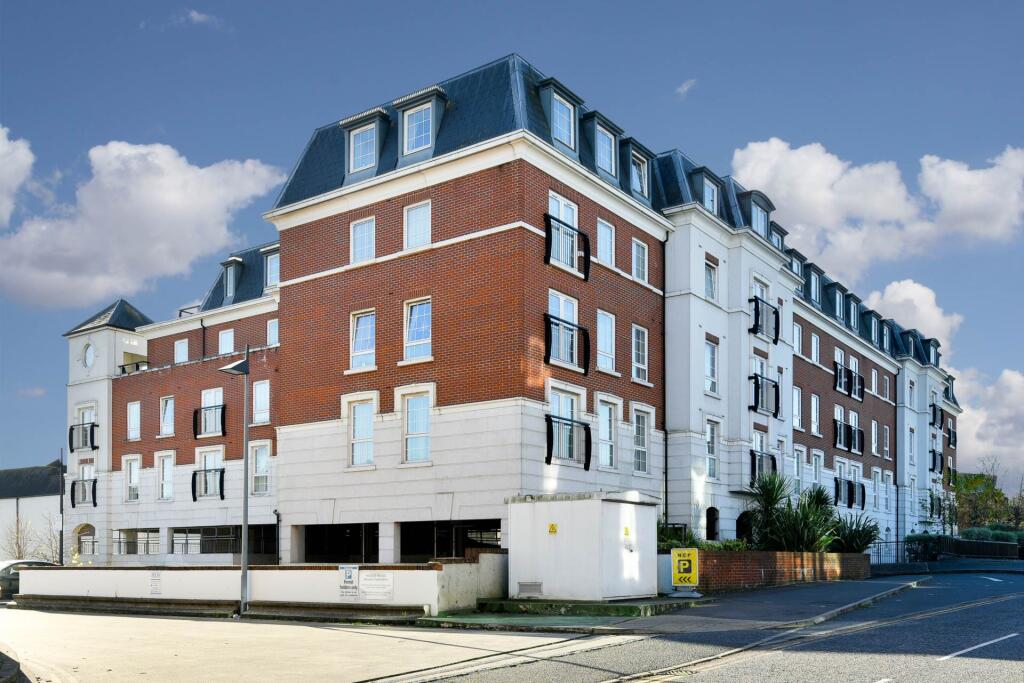 Main image of property: Central Walk, Station Approach