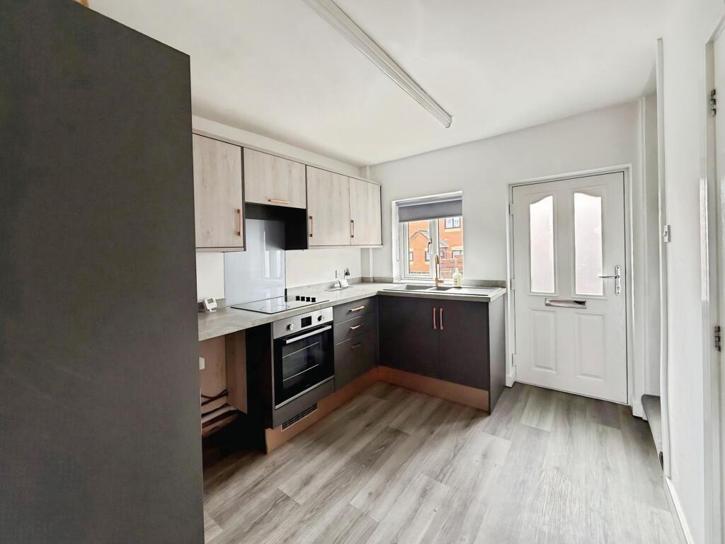 House in Dudley - View 3