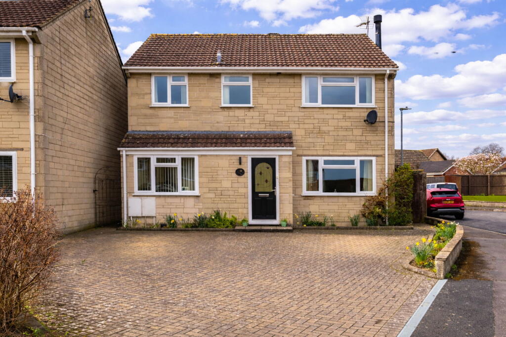5-bed detached on Penleigh Close, Corsham, £550,000