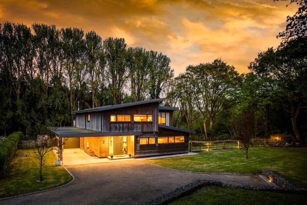 4-bed detached on Cambridge Lane, Horam, Heathfield, TN21 0PB, £1,200,000