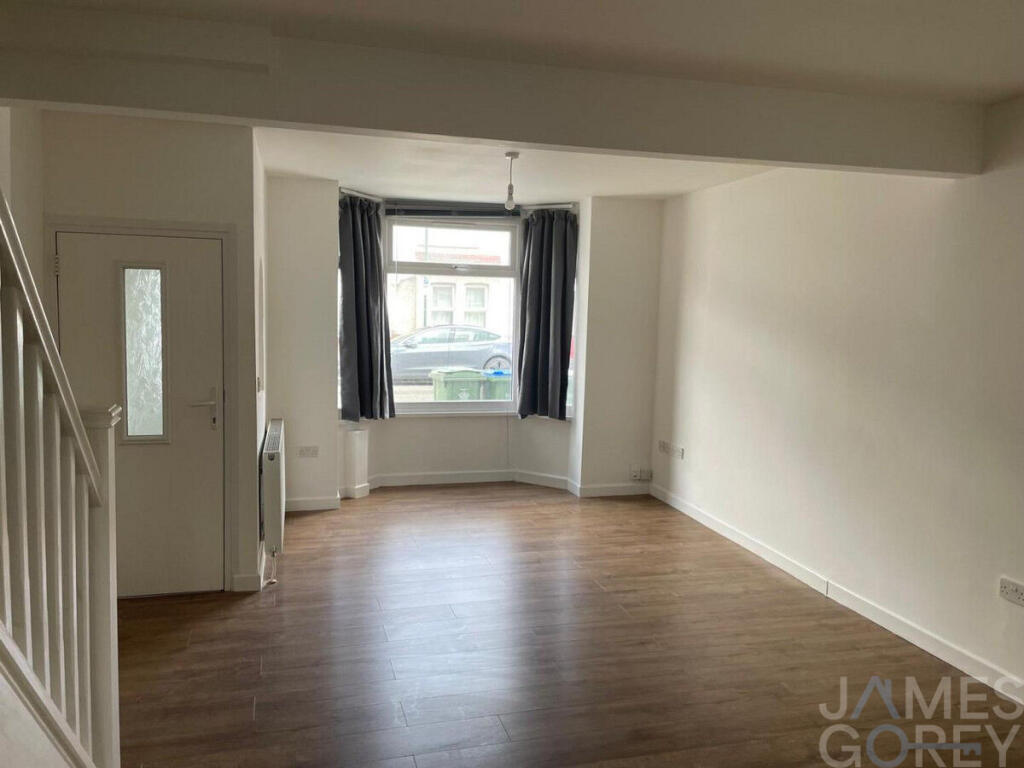 House in London - View 2