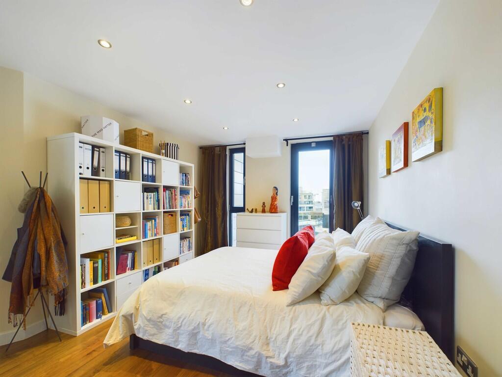 Apartment in London, Bankside, Elephant and Castle - More