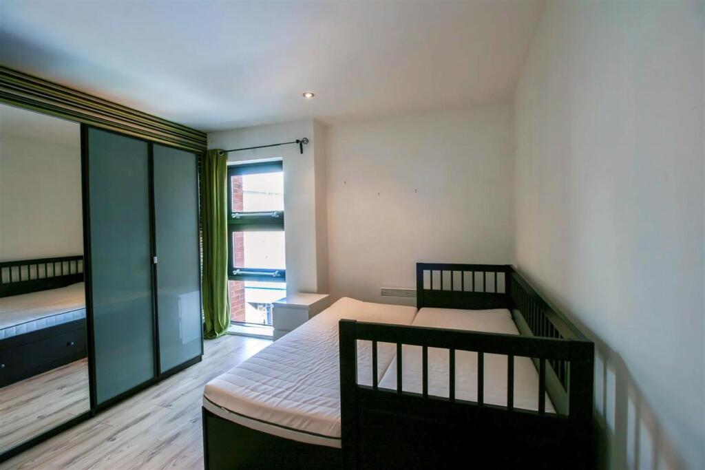 Apartment in Birmingham, Jewellery Quarter - View 5