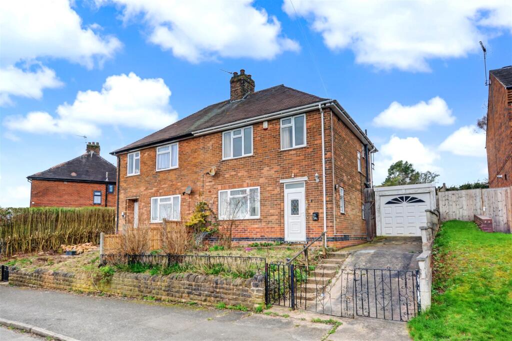 Main image of property: Pinewood Avenue, Arnold, Nottingham