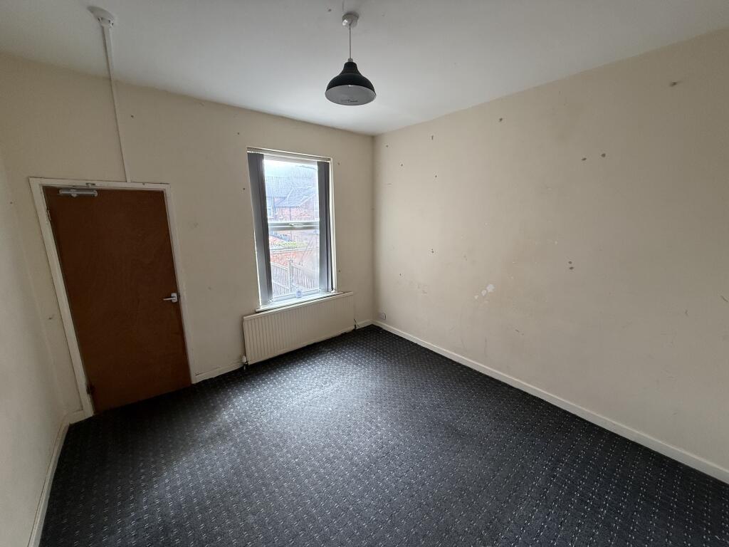 House in Nottingham - View 5