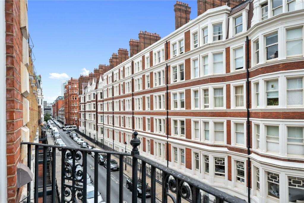 Apartment in London - More