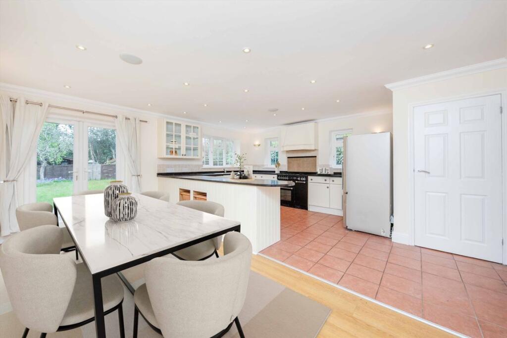 House in Kingston upon Thames - View 4