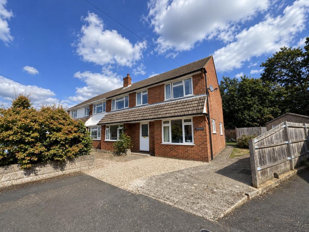 Main image of property: Kelvin Grove, Netley Abbey