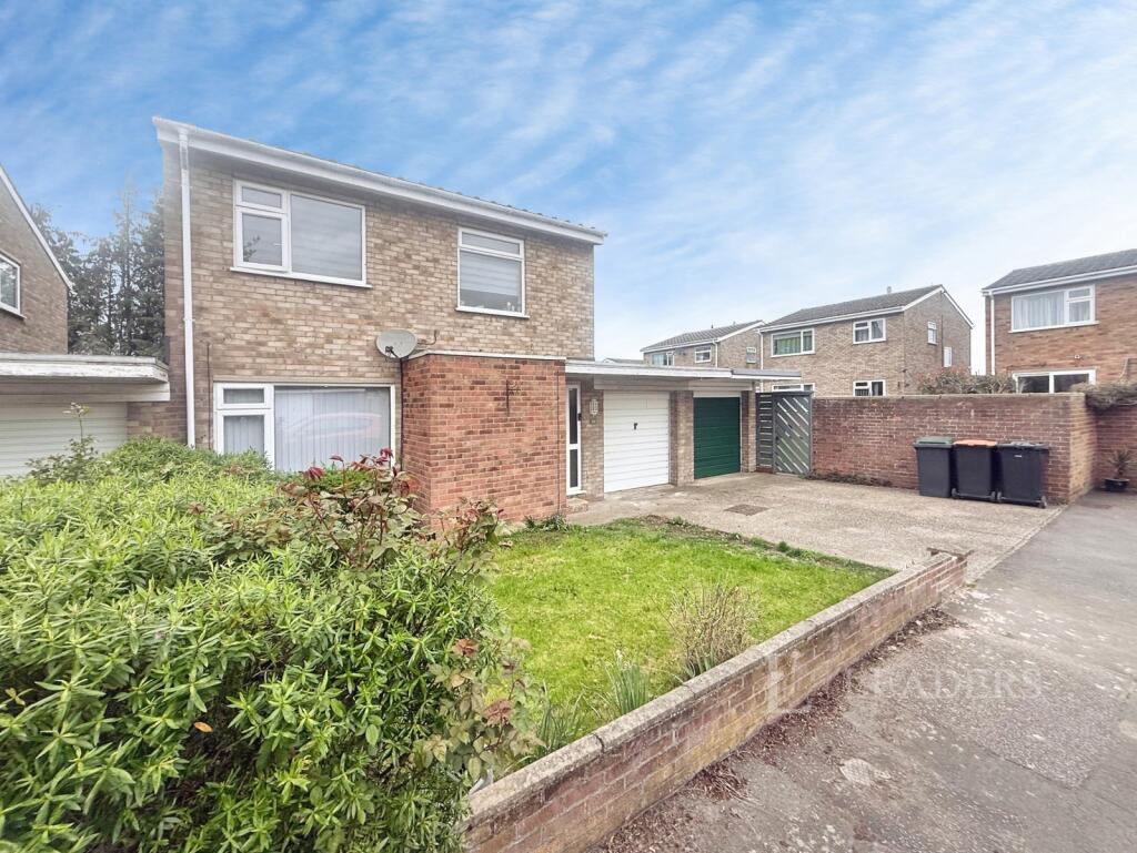 Main image of property: Hadleigh Close, Bedford, Bedfordshire