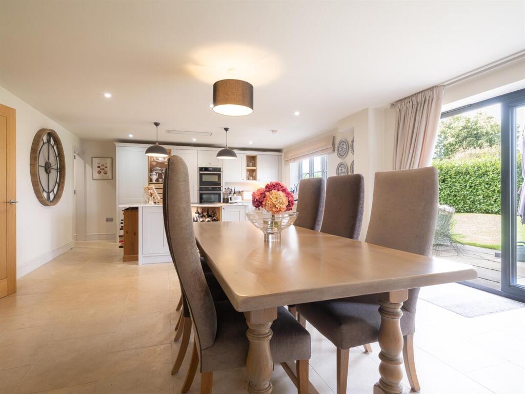 House in Swindon - View 4