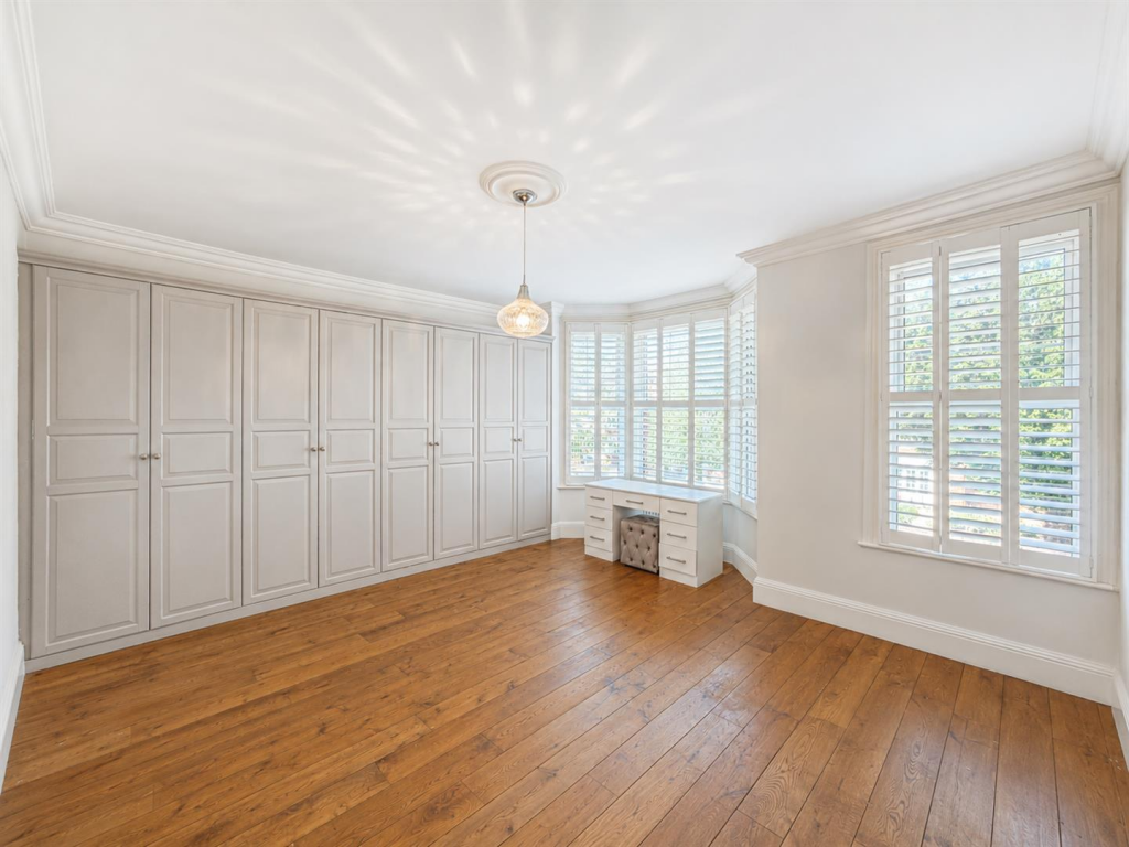 House in Twickenham - View 5