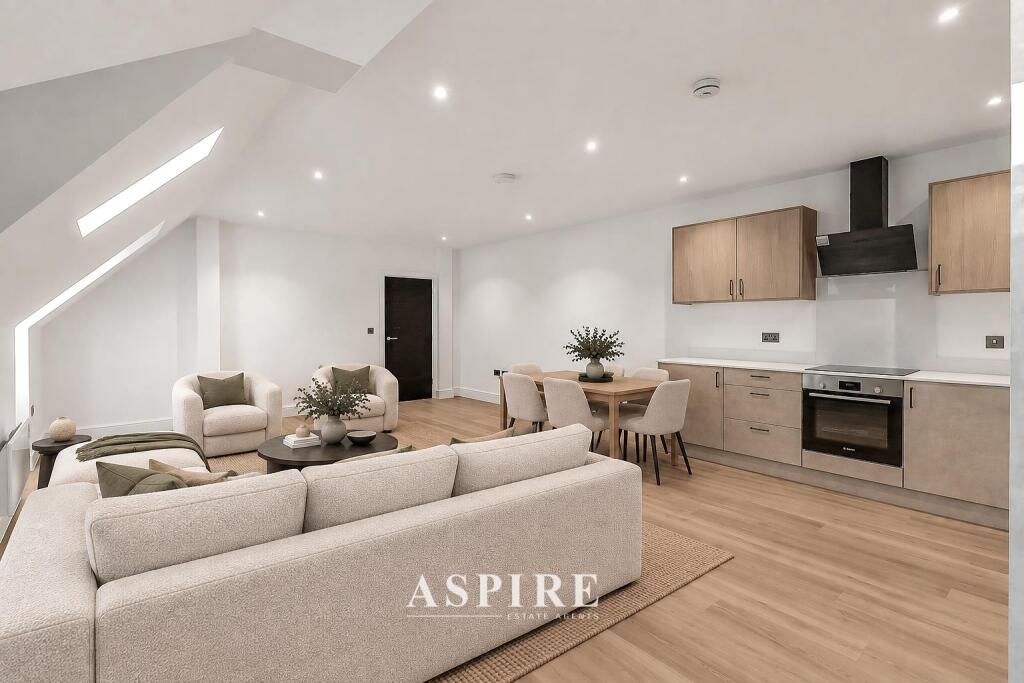 Apartment in Castle Point, South Benfleet - View 3