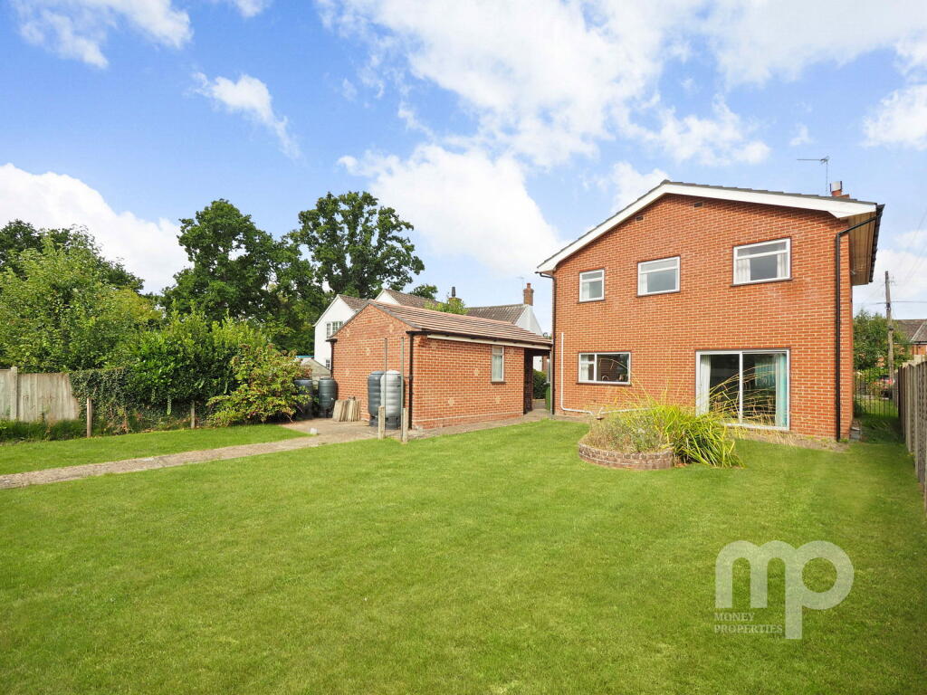 3-bed detached on The Chimes, Mill Road, Hethersett, Norwich, Norfolk. NR9 3DR, £400,000