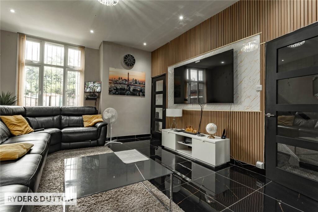 House in Manchester - More