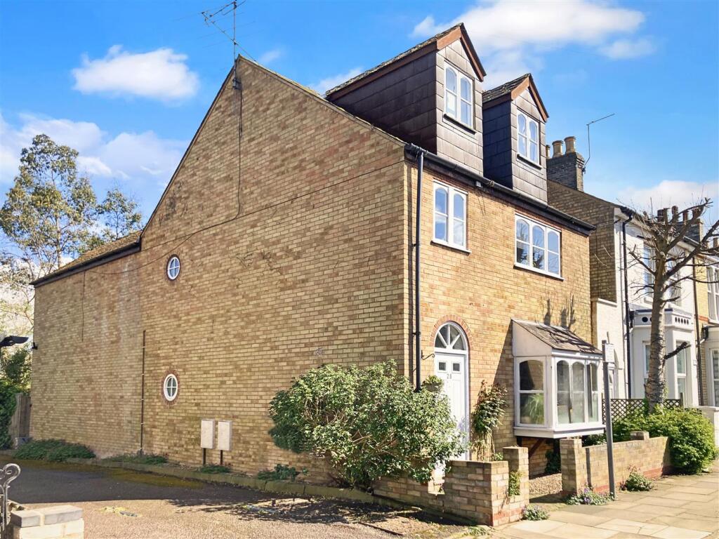 Main image of property: Abbey Road, Cambridge, CB5