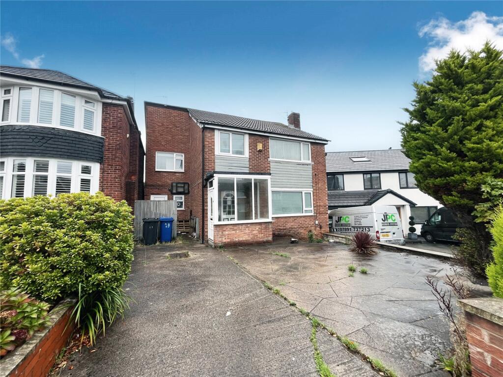 4-bed detached on Cartmel Close, Bury, Greater Manchester, BL9, £325,000