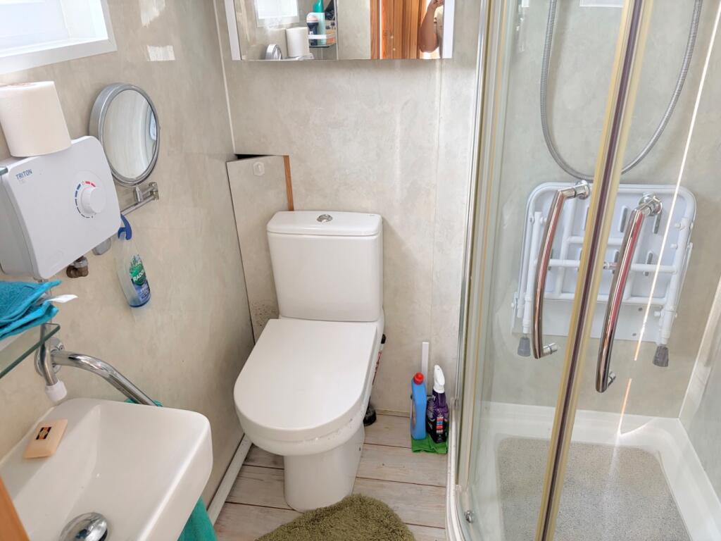 Hythe, Southampton, Hampshire, SO45 - More