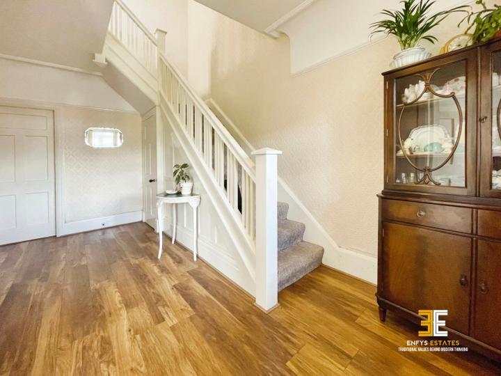 Clarence Road, Craig y Don, LL30 photo 2