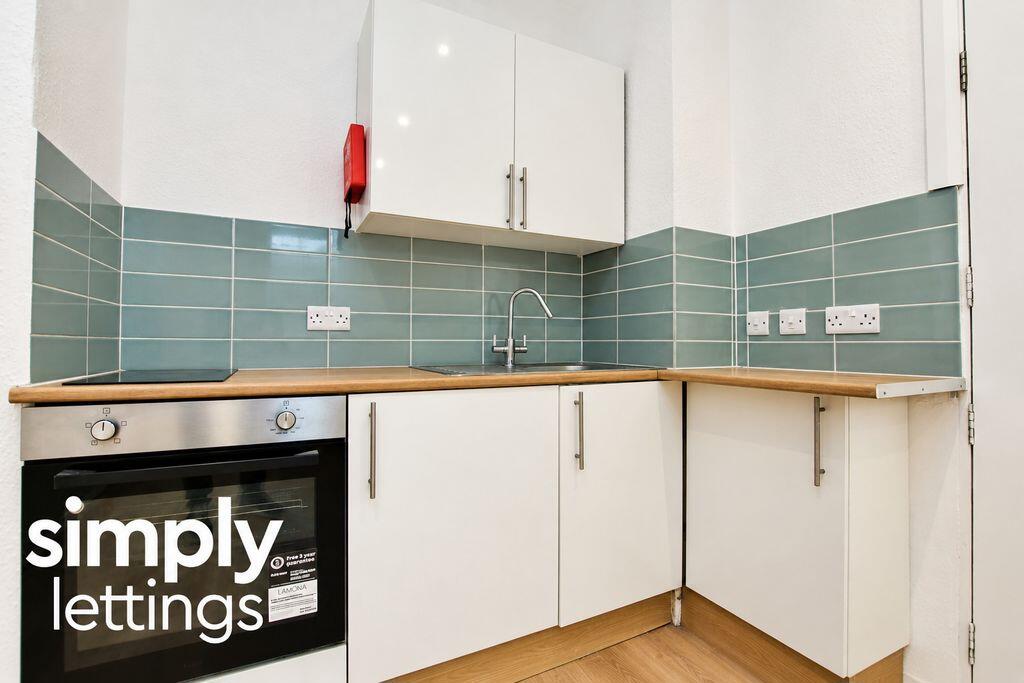 Apartment in Brighton - View 5
