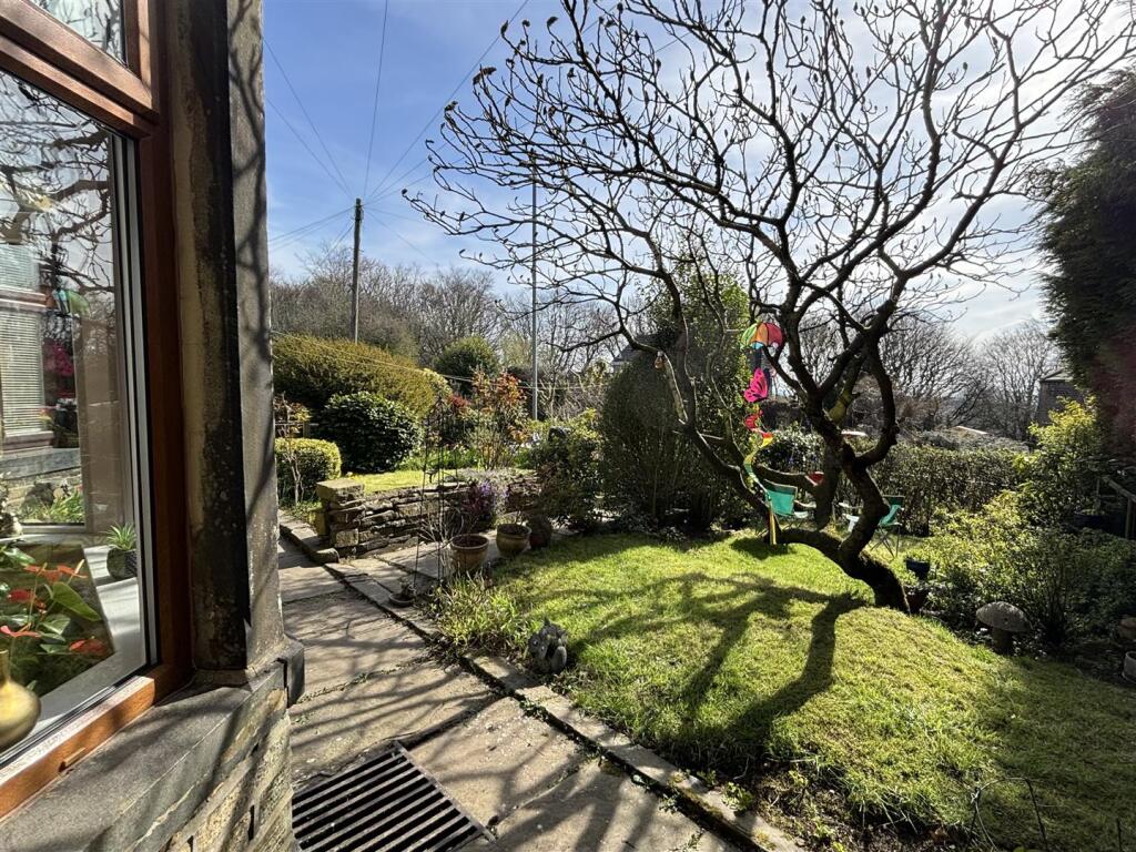 Additional image 21 of Hollybank, Catherine Slack, Queensbury