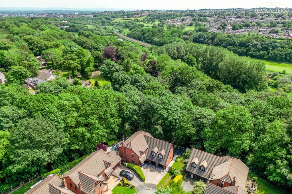 Ravens Wood, Heaton, Bolton, BL1