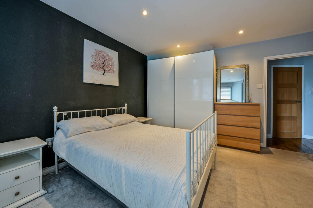 House in Guildford - View 5