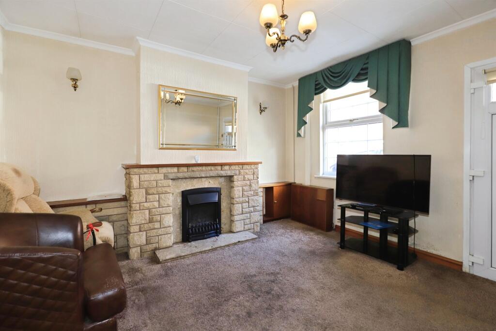 House in Wyre Forest, Aggborough, Kidderminster - View 2