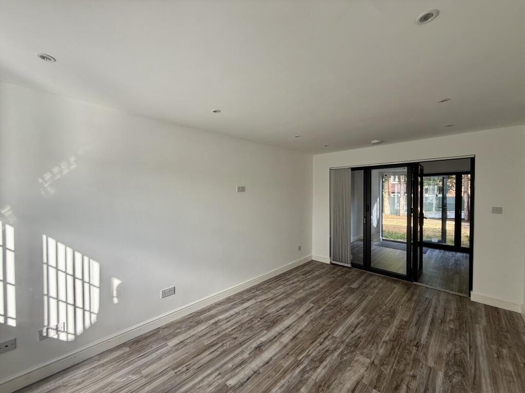House in Birmingham, West Midlands - View 4