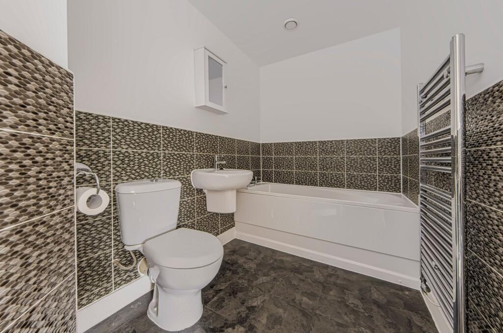 Apartment in Stoke-on-Trent - View 5